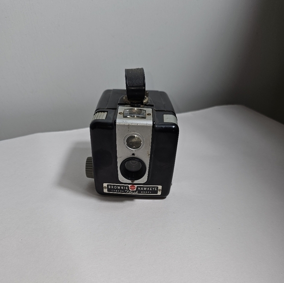 Kodak Cameras To Start Your Collection - Picture 5 of 8